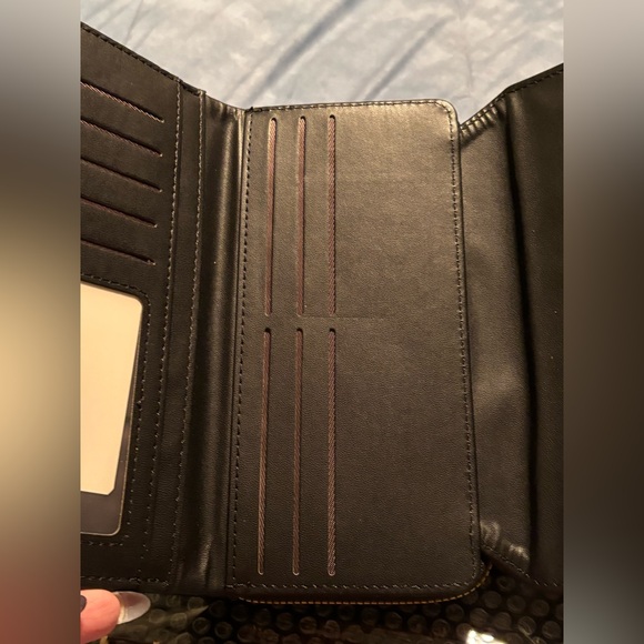 NWT Black Vegan Patent Leather Clutch Wallet - Picture 6 of 9